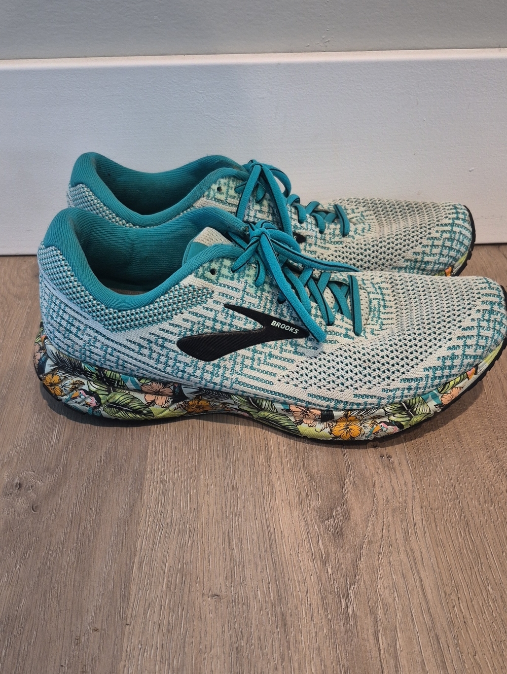 Brooks  Athletic Shoes - Teal & White with Floral Midsole